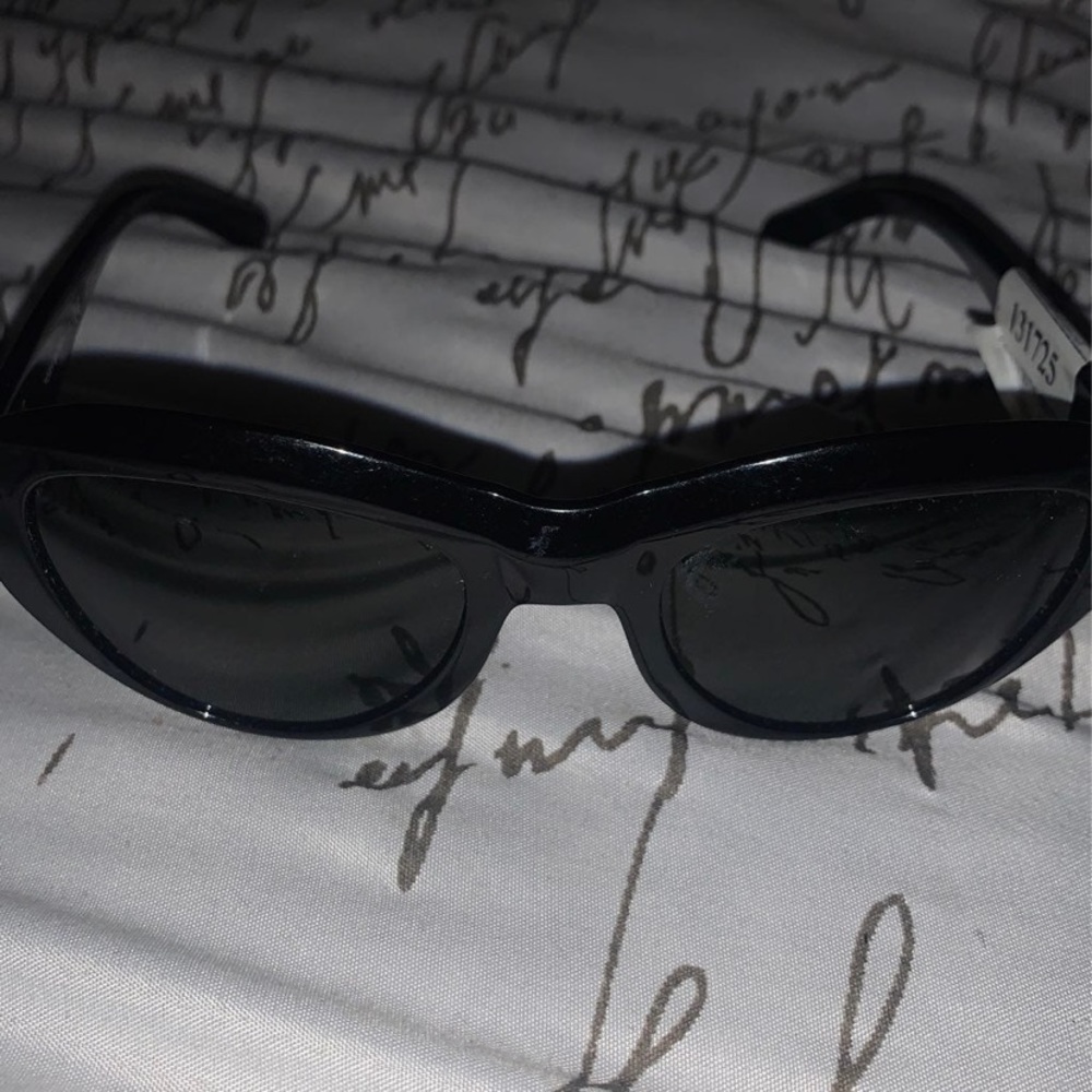 New with tags Tory Burch shades